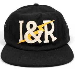 Gorra De Iron & Resin