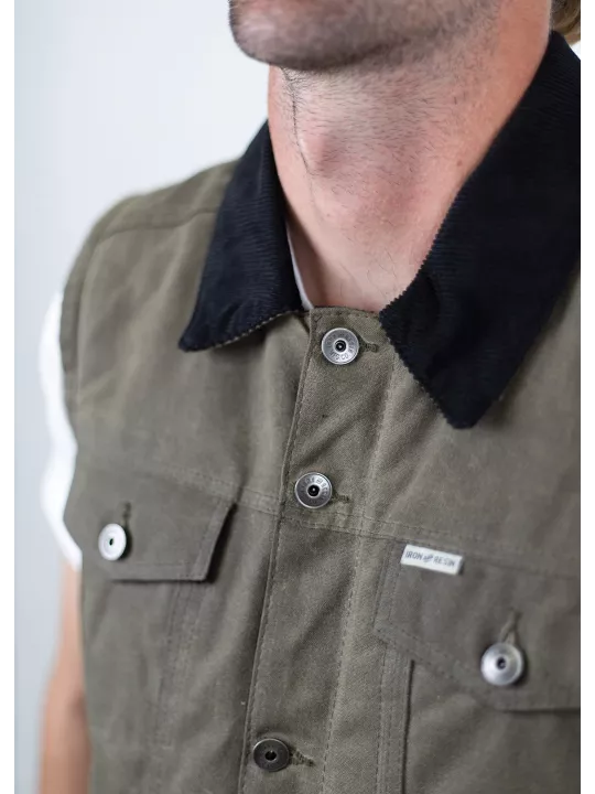 Chaleco Scout - Iron & Resin