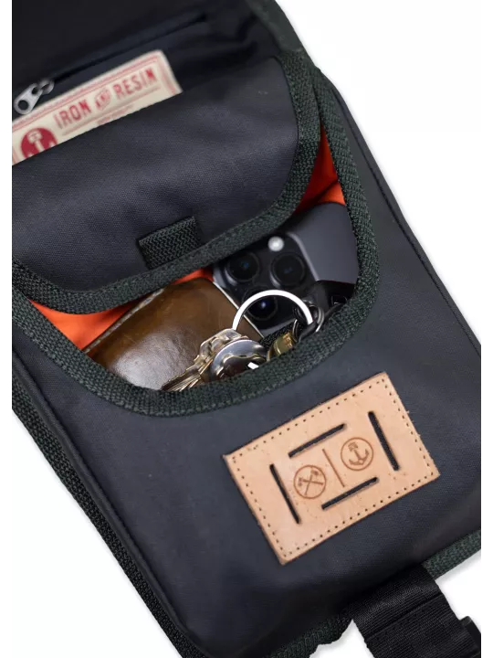 Bolsa sobredepósito - Iron & Resin
